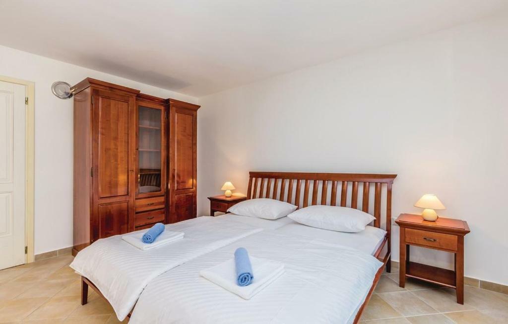 Vila Casia Dobrinj Bagian luar foto