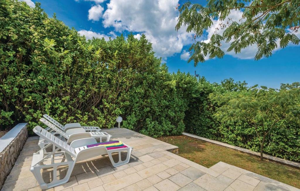 Vila Casia Dobrinj Bagian luar foto